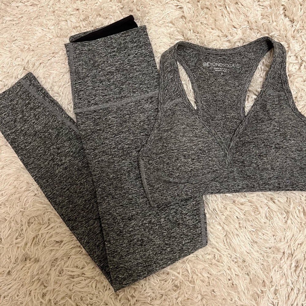 Beyond yoga grey spacedye legging bra set